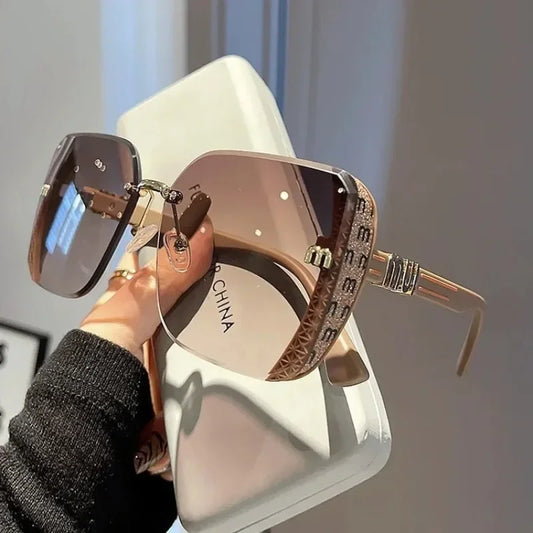 Trending Women's Sleek & Stylish Luxury Designer Sunglasses