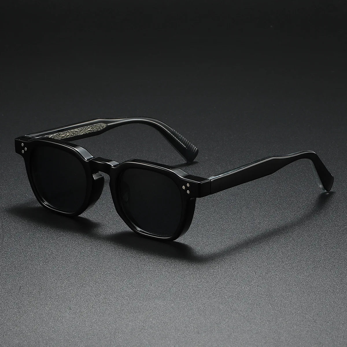 Stylish Unisex Polarized Sunglasses With UV400 Protection