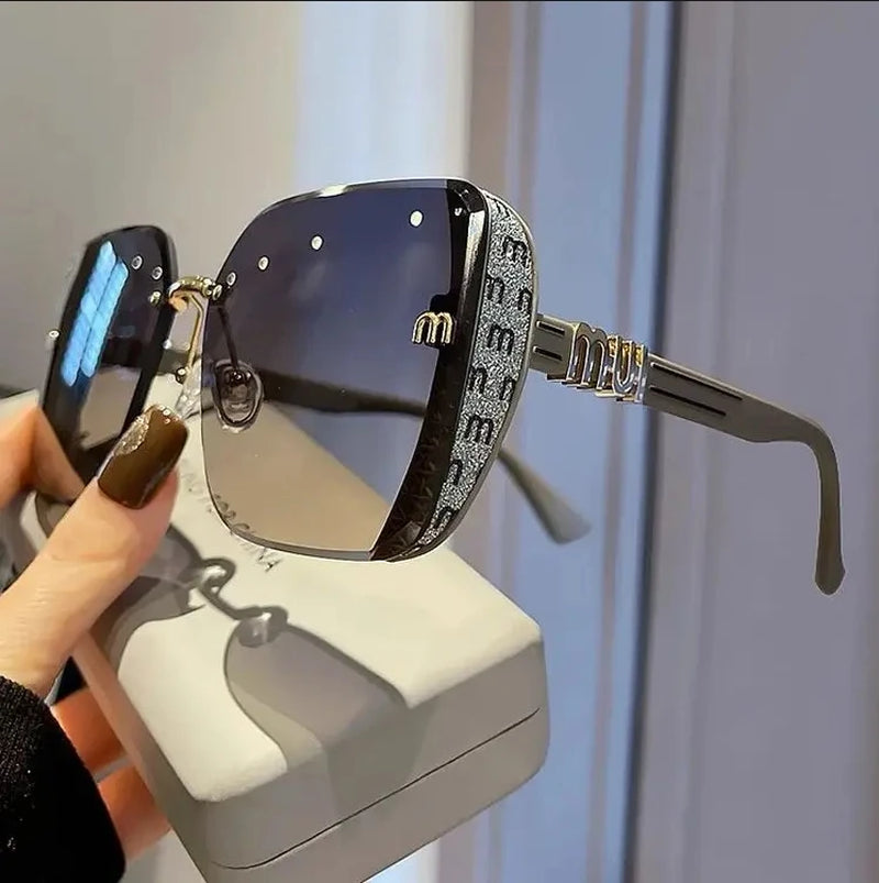 Trending Women's Sleek & Stylish Luxury Designer Sunglasses