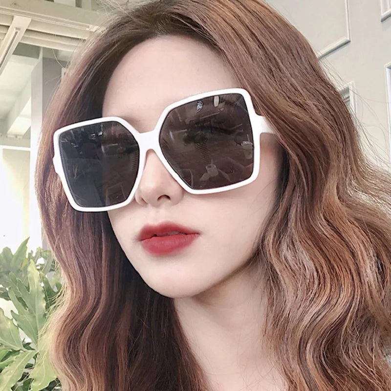 Women's Stylish Designer Gradient Sunglasses With UV400 Protection