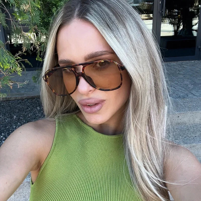 Casual Sleek Unisex Gradient Sunglasses With UV400 Protection