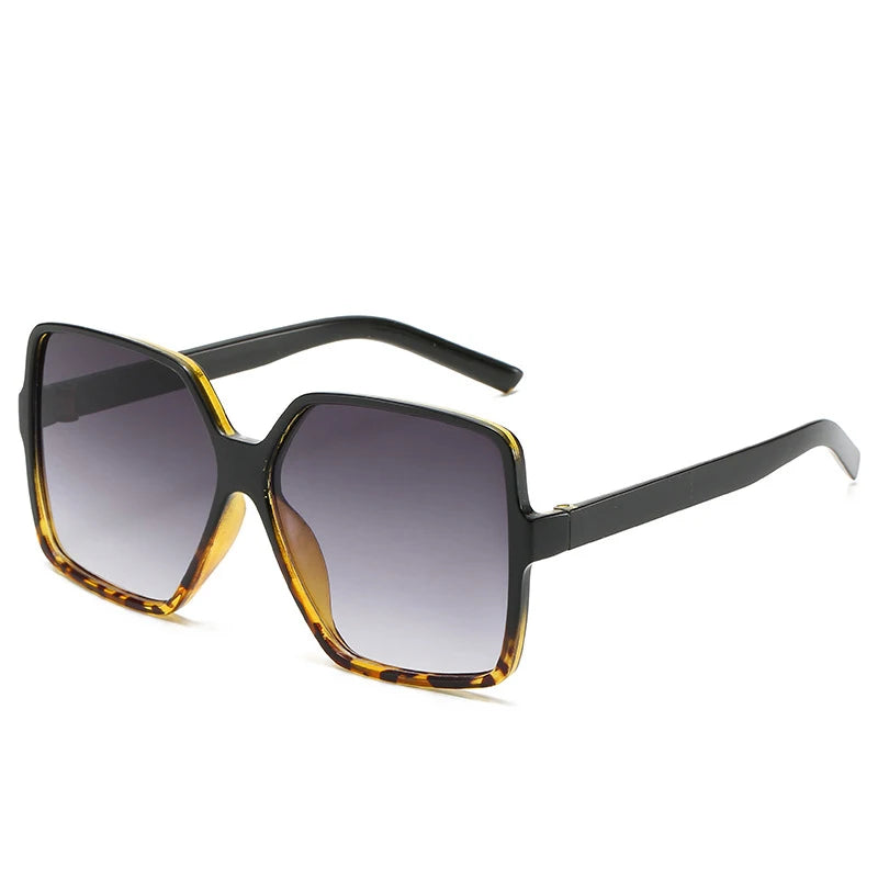 Women's Stylish Designer Gradient Sunglasses With UV400 Protection