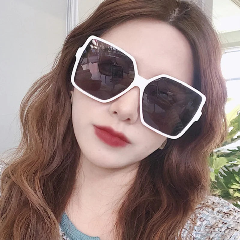 Women's Stylish Designer Gradient Sunglasses With UV400 Protection