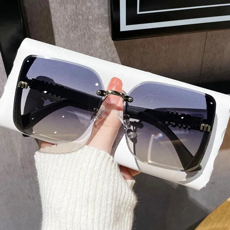 Trending Women's Sleek & Stylish Luxury Designer Sunglasses