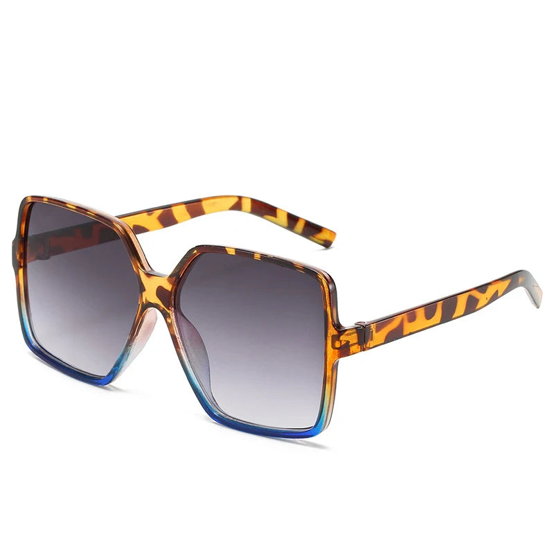 Women's Stylish Designer Gradient Sunglasses With UV400 Protection