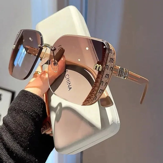 Trending Women's Sleek & Stylish Luxury Designer Sunglasses