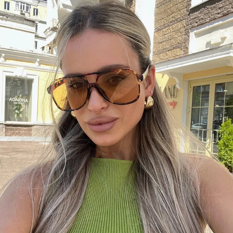 Casual Sleek Unisex Gradient Sunglasses With UV400 Protection